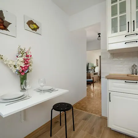 Blue Two Bedroom In With Desk, Bathtub And Balcony By Renters *