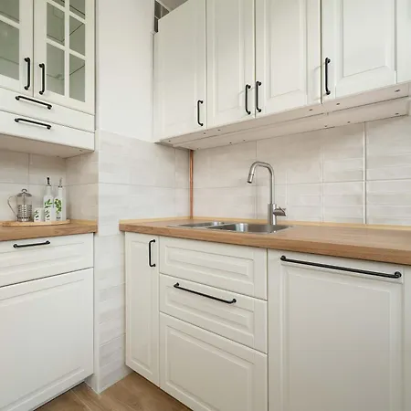 Blue Two Bedroom In With Desk, Bathtub And Balcony By Renters * Wrocław