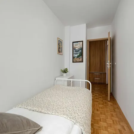 Blue Two Bedroom In With Desk, Bathtub And Balcony By Renters * Wrocław