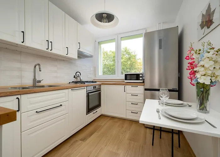 Apartamento Blue Two Bedroom In With Desk, Bathtub And Balcony By Renters *