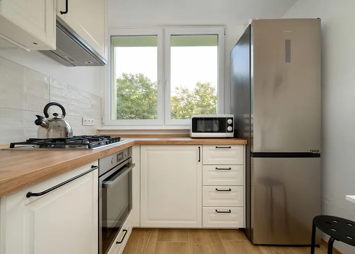 Blue Two Bedroom In With Desk, Bathtub And Balcony By Renters Apartamento