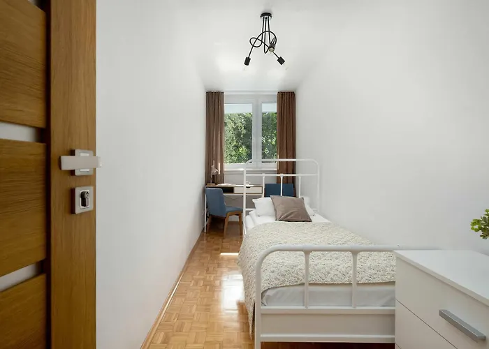 Blue Two Bedroom In With Desk, Bathtub And Balcony By Renters Apartmán *